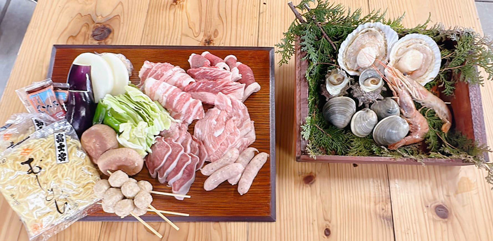 [Reservation required] Barbecue set (includes fish and shellfish) 4,400 yen per person (tax included) *The photo shows a set for two people.